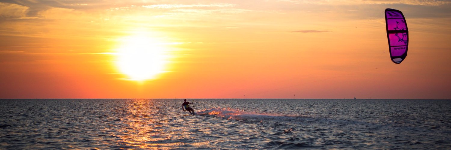 A picture of Jon Calhoun kiteboarding